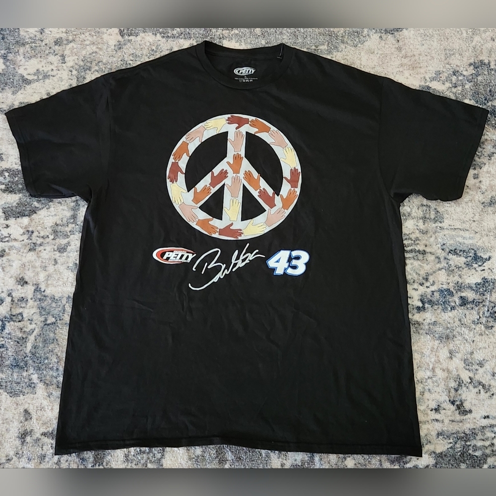 Bubba Wallace Richard‎ Petty Motorsports Nascar t-shirt peace sign #43 size XL.